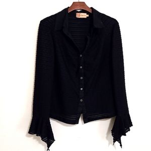 Reality L Squiggle Ribbed Long Sleeved Butterfly Cuffed Button Down Black Top
